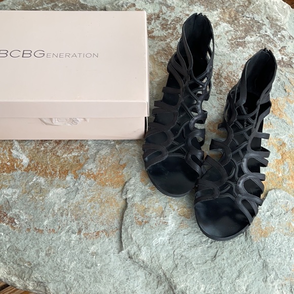 9.5 / 39 BCBGeneration strappy gladiator sandals flats black leather elastic zip - Picture 2 of 16